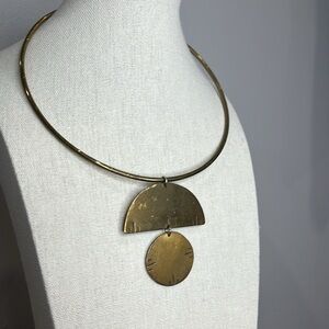 Artisan Brass Collar Necklace – Minimalist Geometric Jewelry